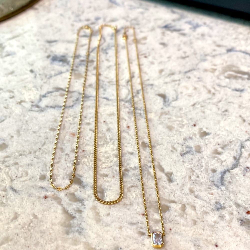 Kendra Scott gold triple layering chains. - Picture 5 of 13